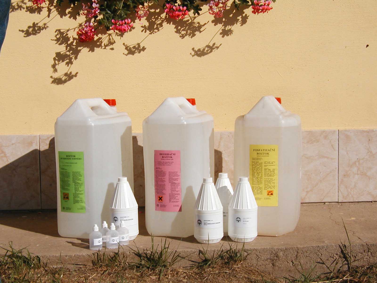 Provozní chemikálie a náplně pro úpravny vody